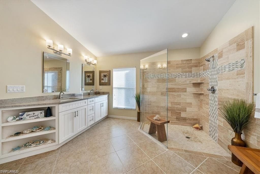 8432 Indian Wells WAY-6
