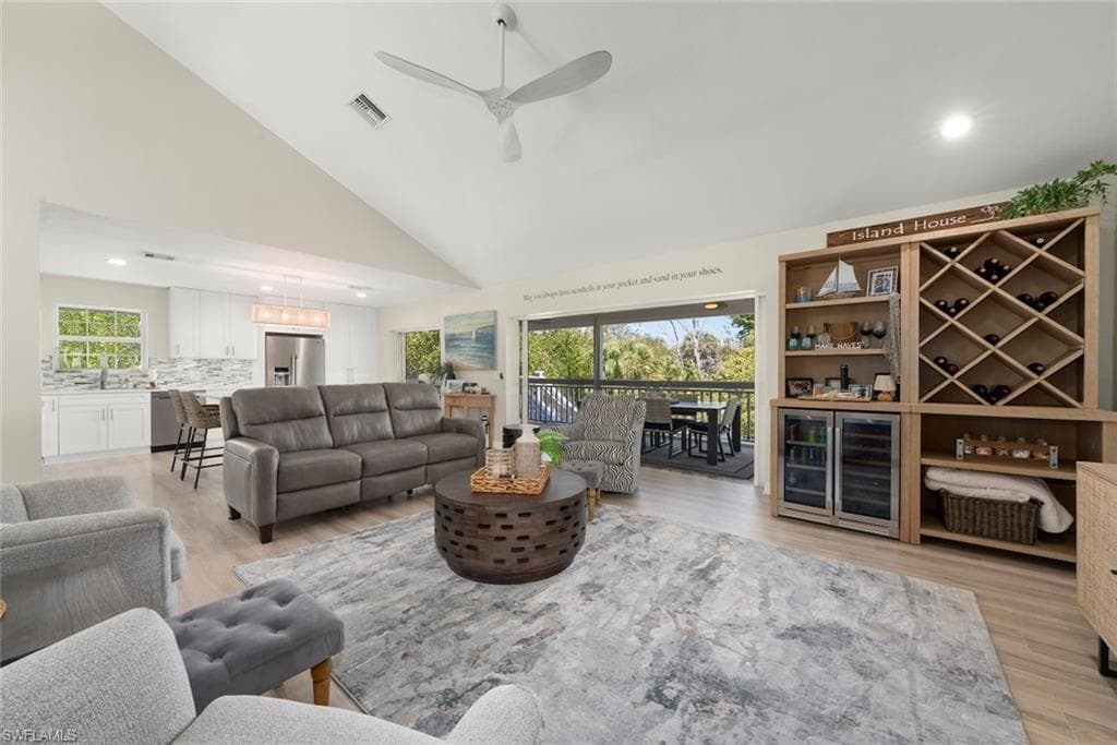 207 Daniel DR-9
