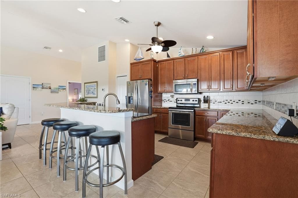 222 Flamingo ST-12