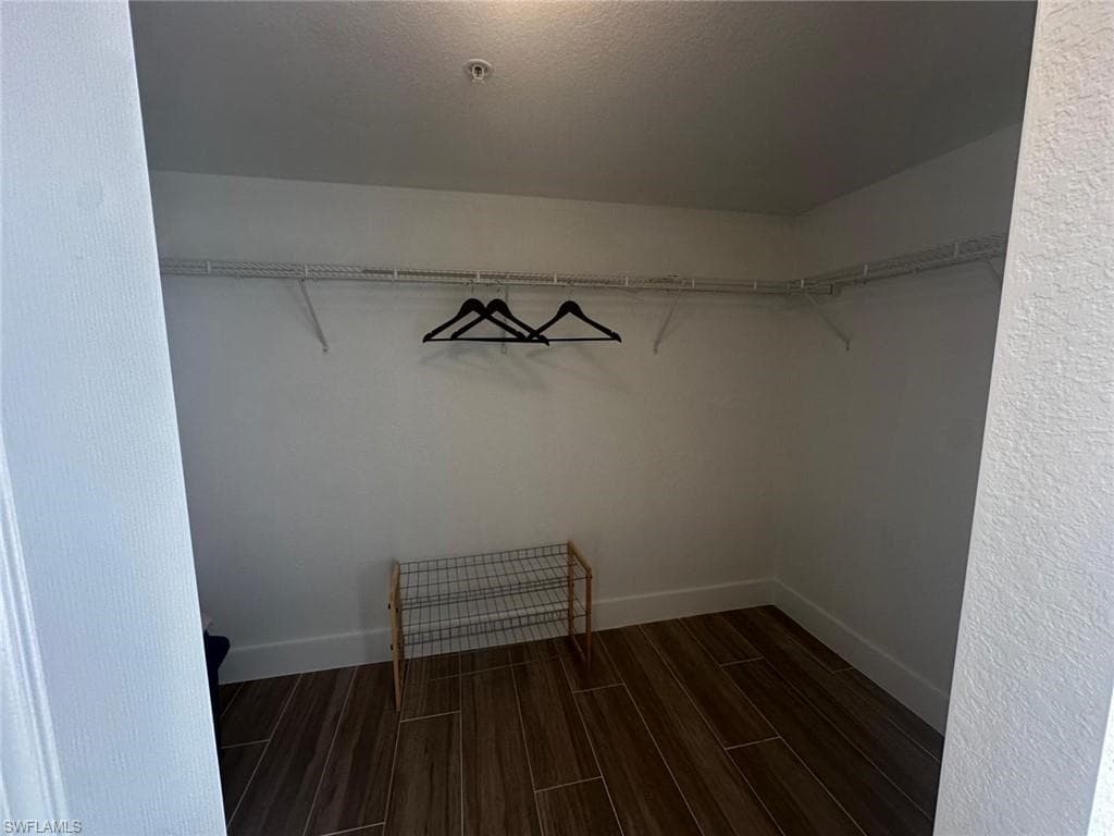 8244 Key Royal CIR 616-17