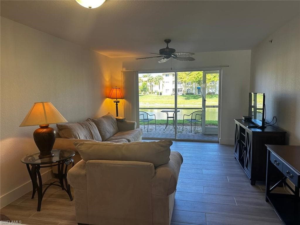 8244 Key Royal CIR 616-9