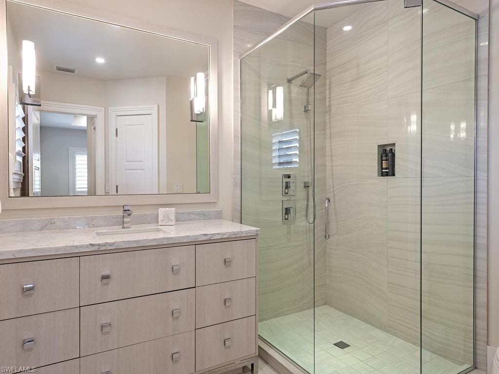 628 21st AVE S-23