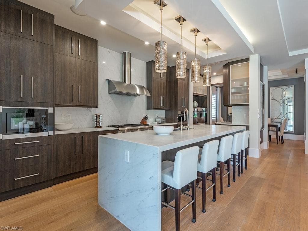 628 21st AVE S-9