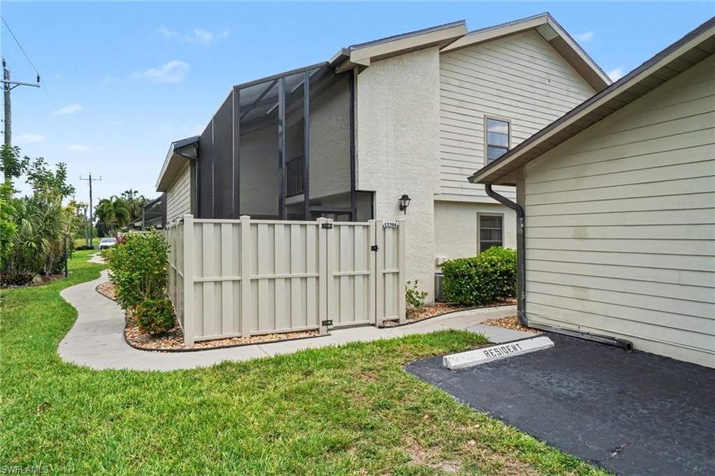 13204 Broadhurst LOOP-23