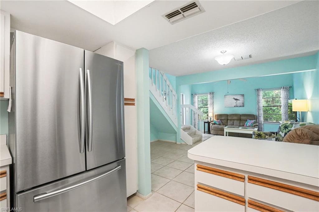 13204 Broadhurst LOOP-9