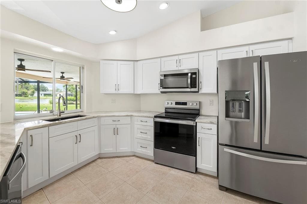 10340 Regent CIR-6