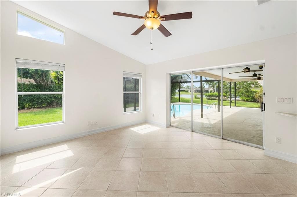 10340 Regent CIR-16