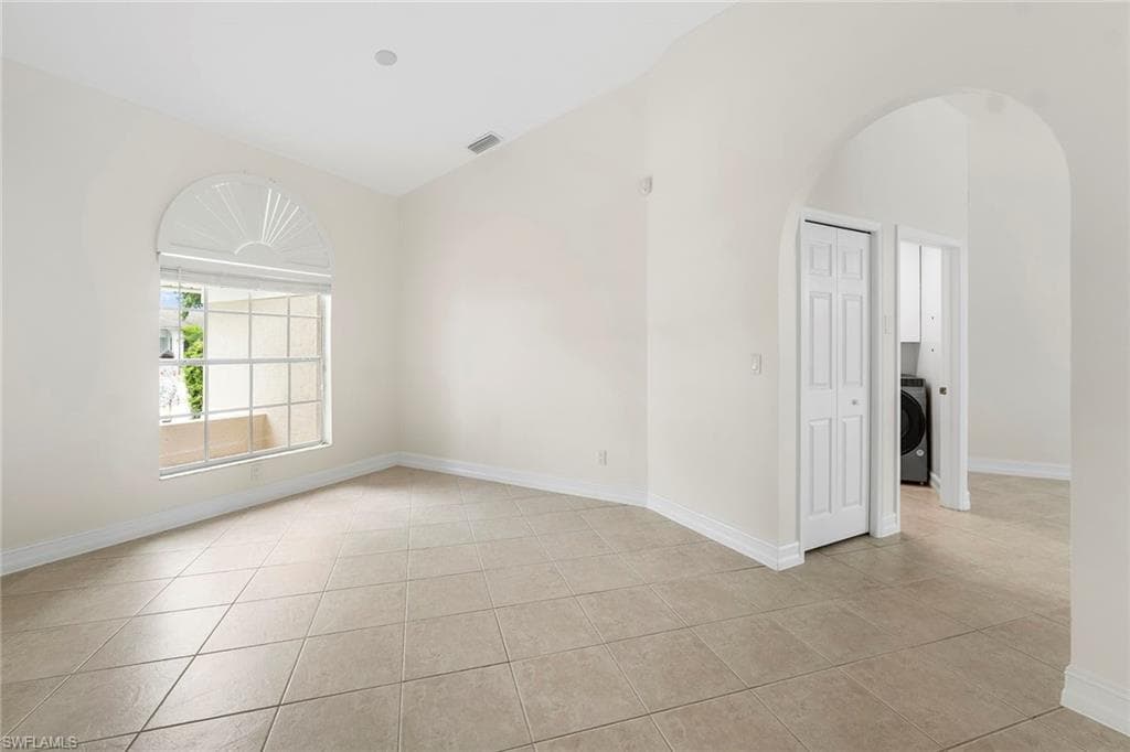 10340 Regent CIR-9