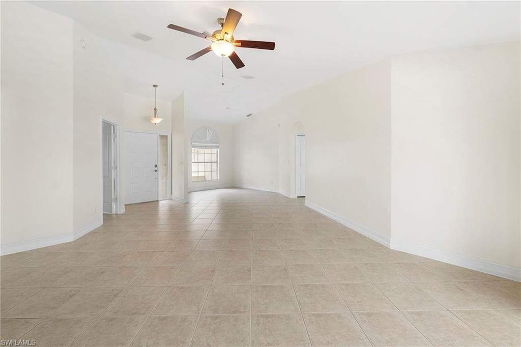 10340 Regent CIR-10