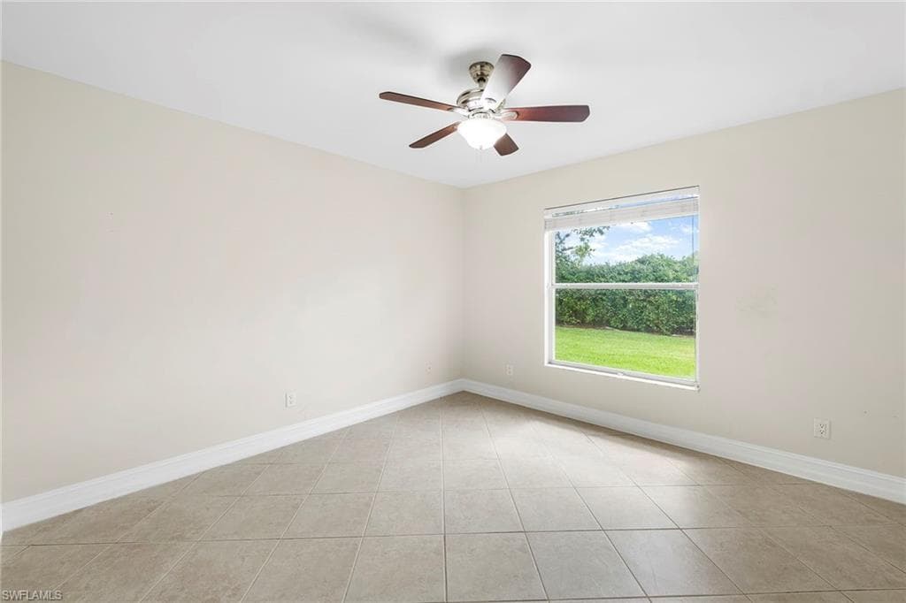 10340 Regent CIR-19
