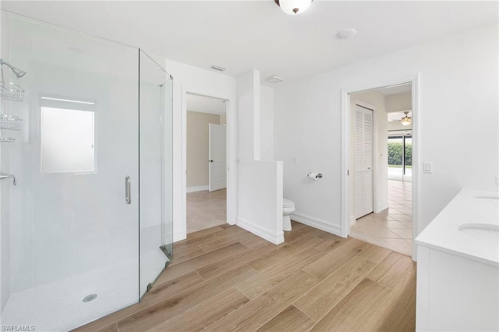 10340 Regent CIR-25