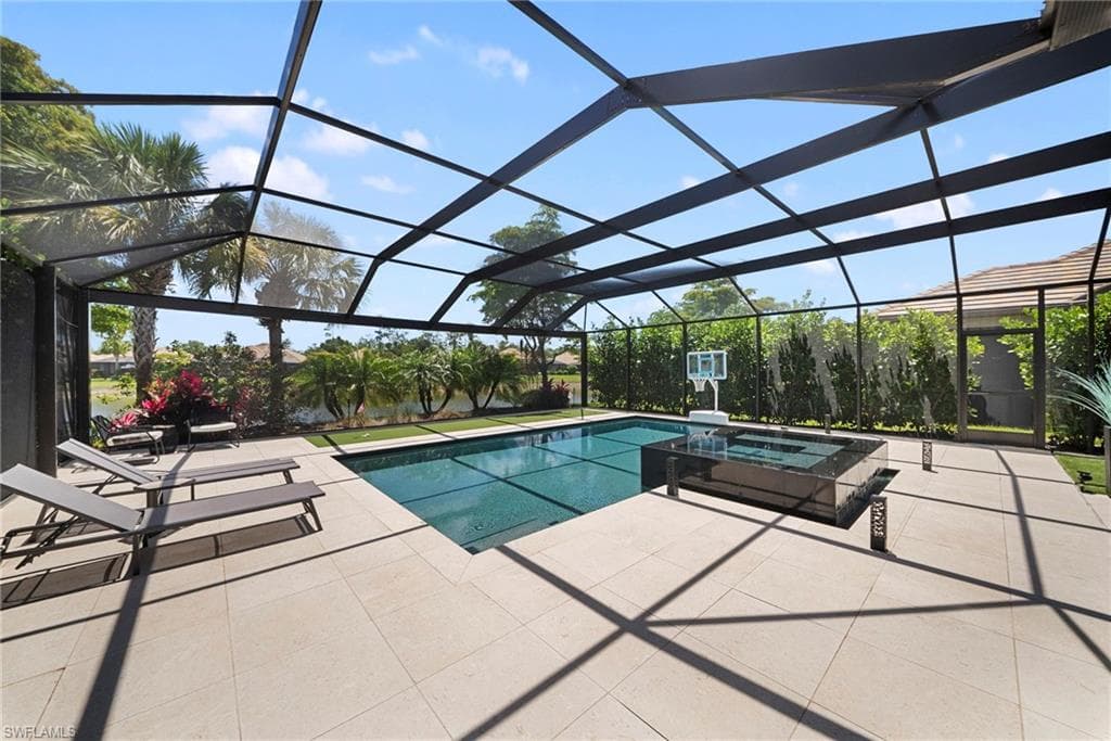 7052 Live Oak DR-36