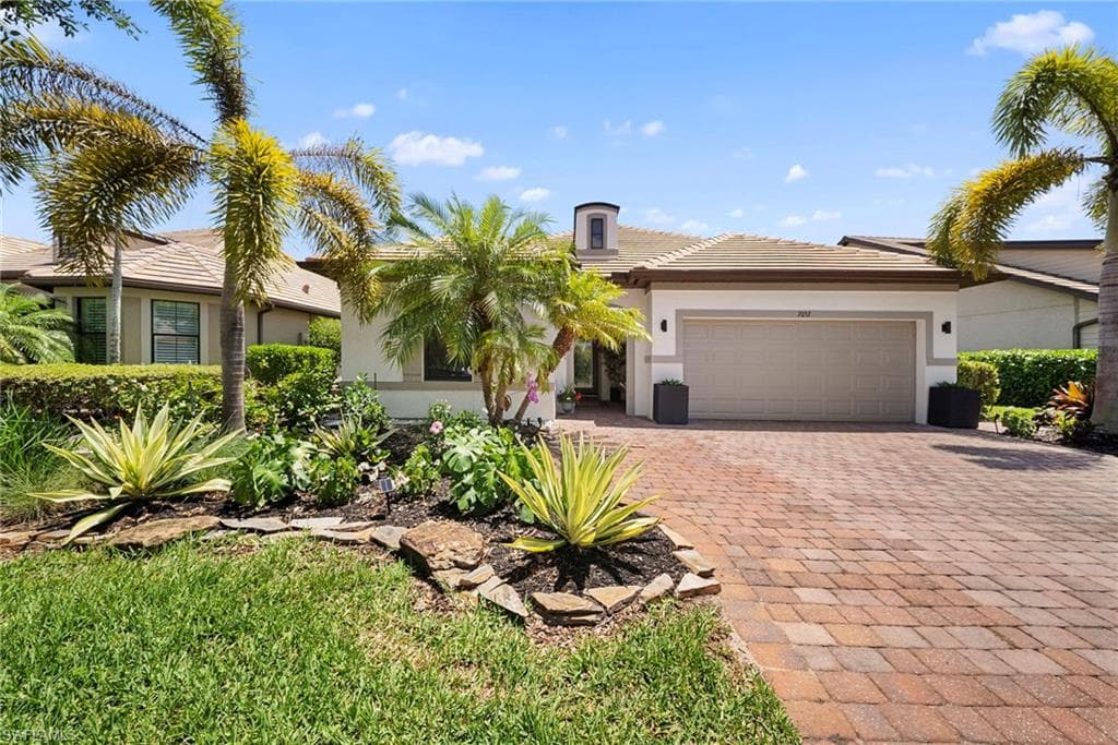 7052 Live Oak DR-5