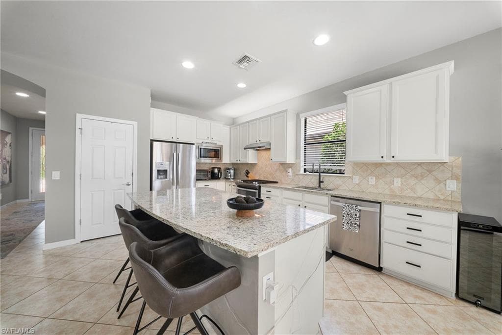 7052 Live Oak DR-14
