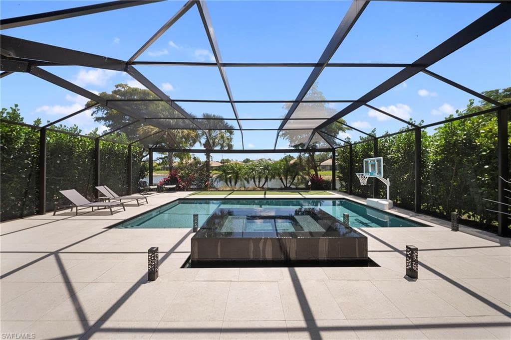 7052 Live Oak DR-37