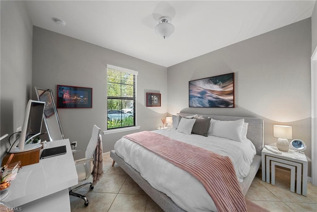 7052 Live Oak DR-31