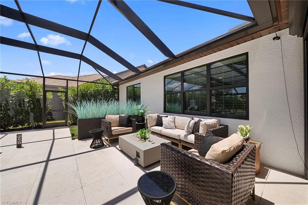 7052 Live Oak DR-39