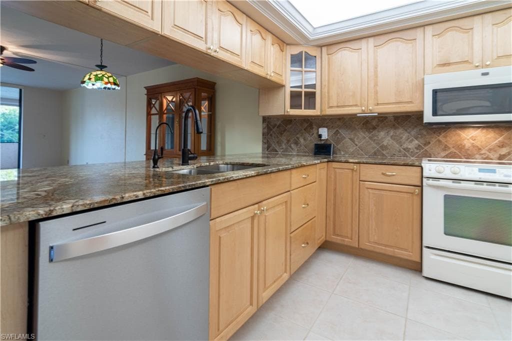 2069 W Lakeview BLVD E1-14