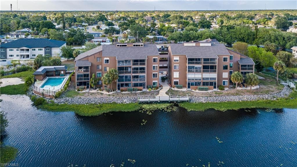 2069 W Lakeview BLVD E1-11