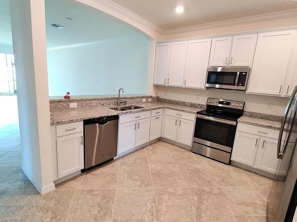 4359 Lemongrass DR-7