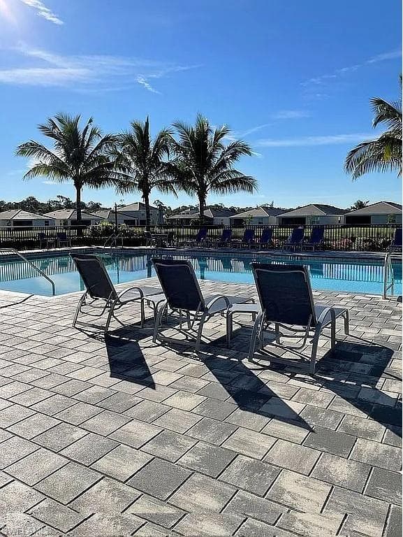 4359 Lemongrass DR-18
