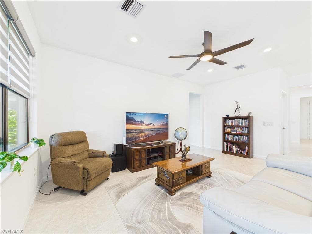 5613 Celebration DR-26