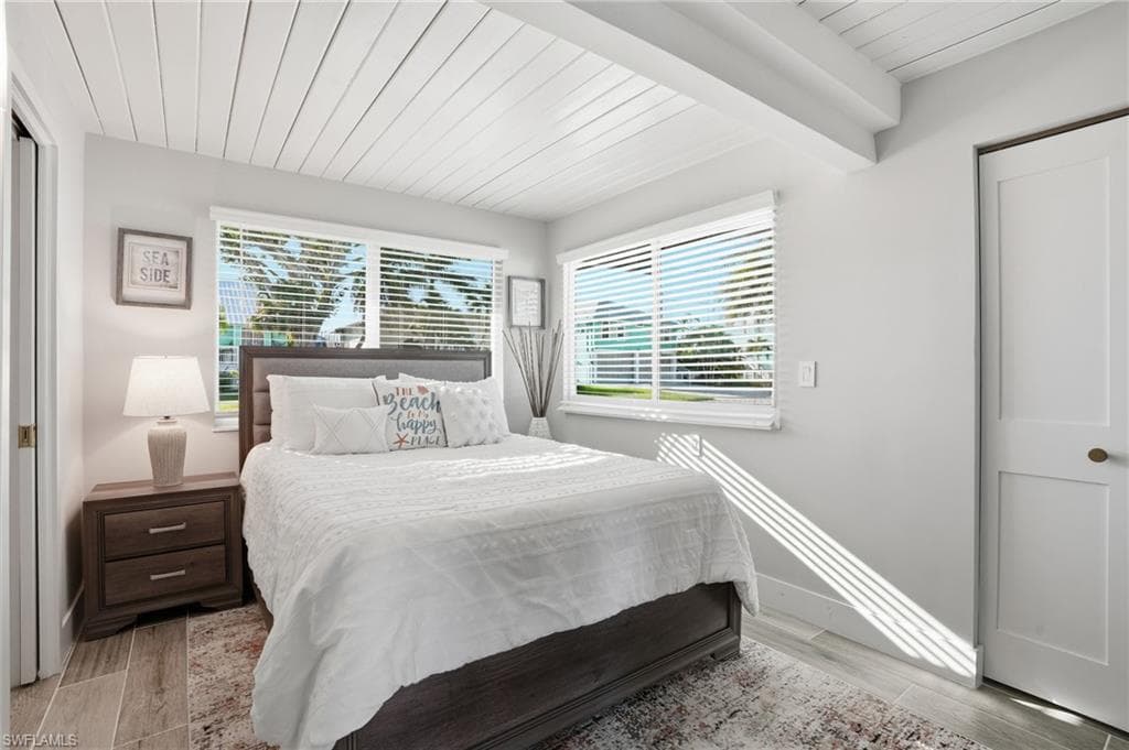 239 Curlew ST-16