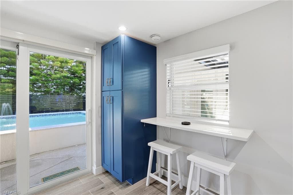 239 Curlew ST-24