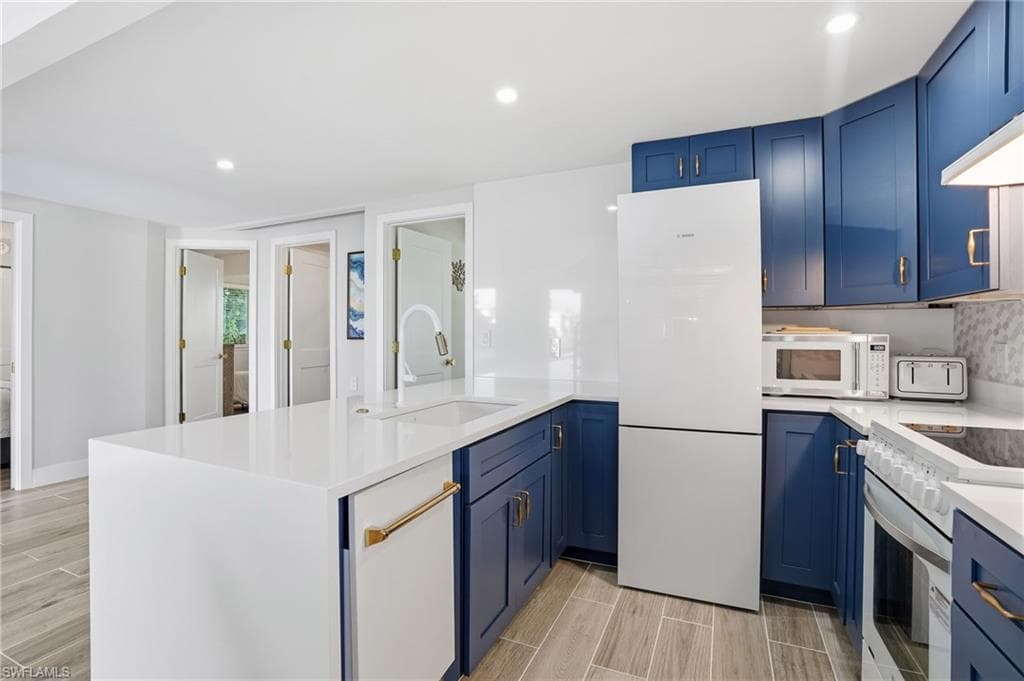 239 Curlew ST-14