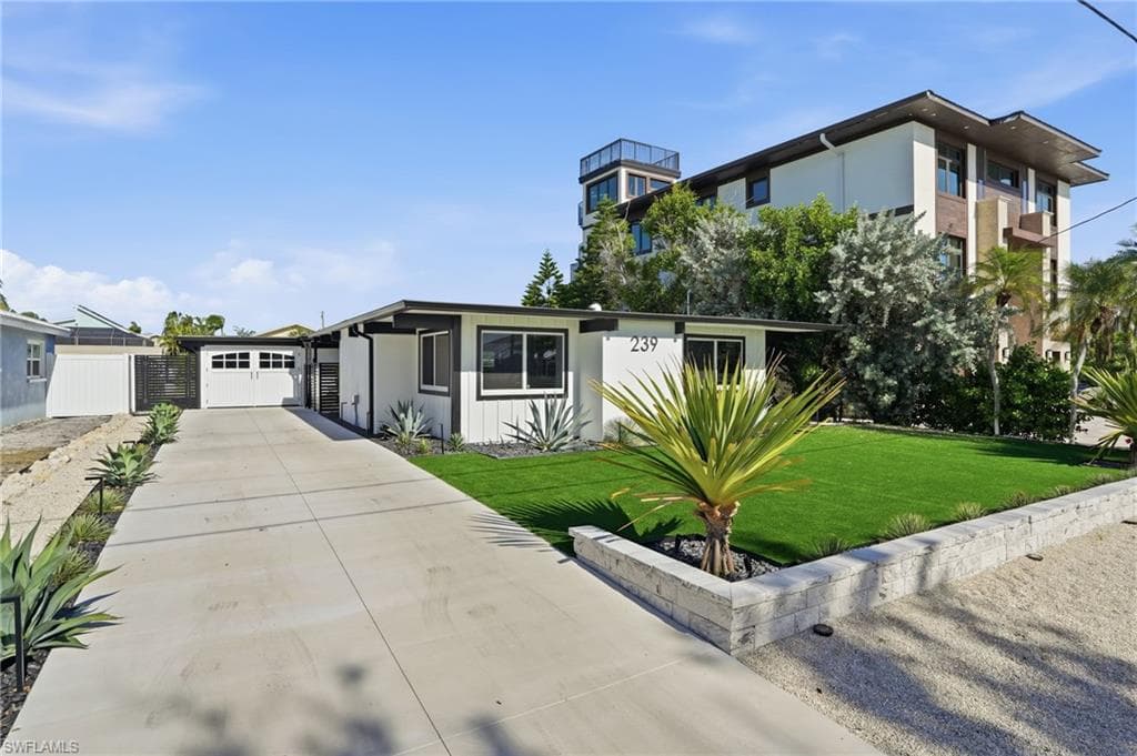 239 Curlew ST-44