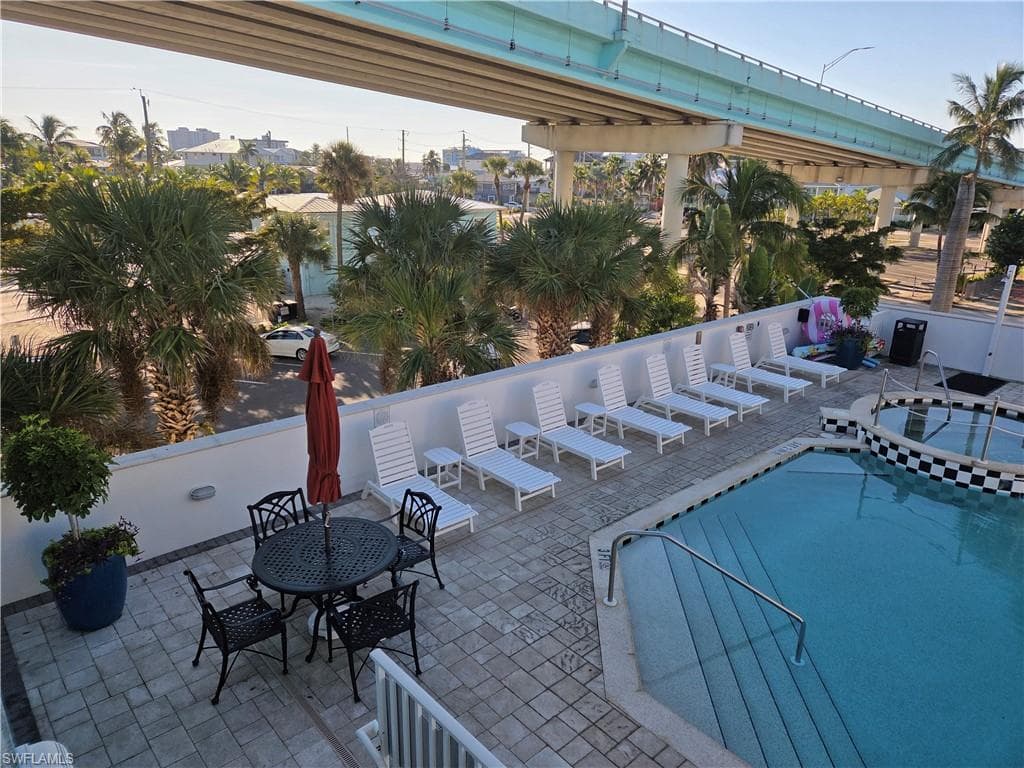 450 Old San Carlos BLVD SW 309-6
