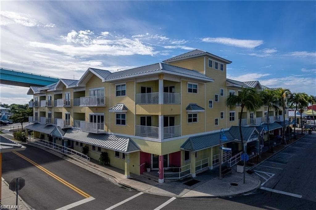 450 Old San Carlos BLVD SW 309-1
