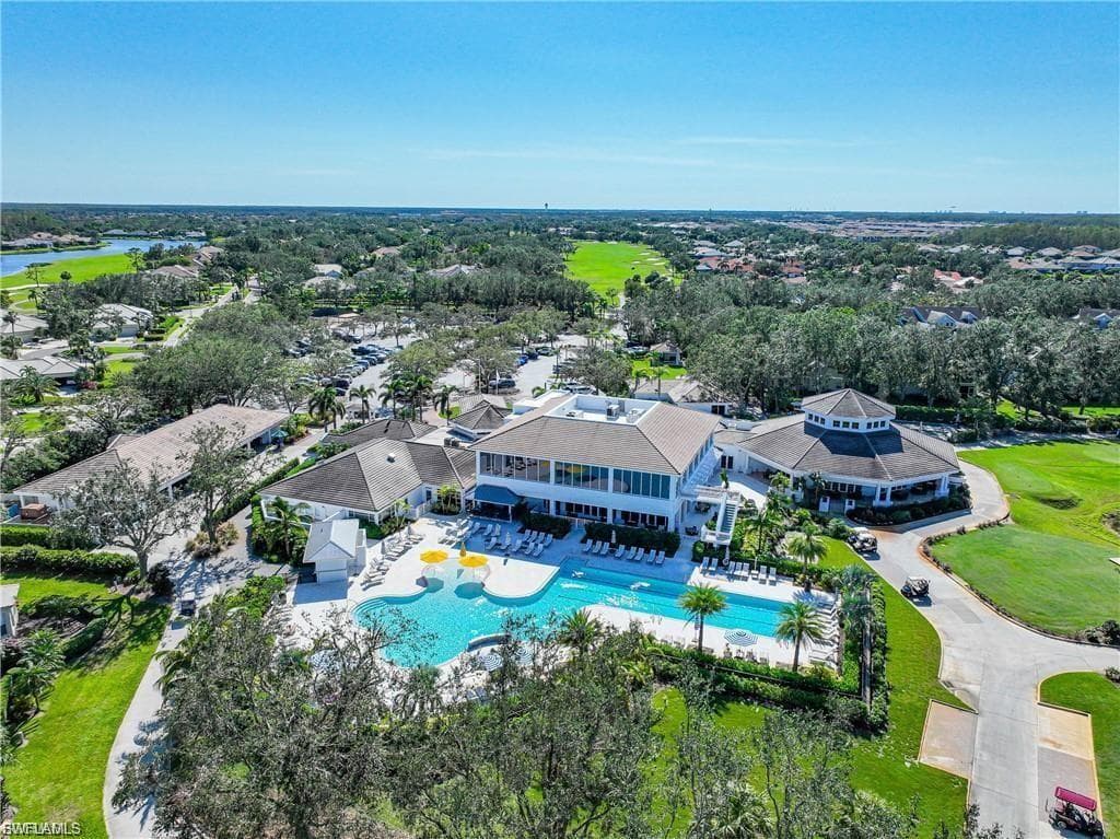 11510 Villa Grand 421-22