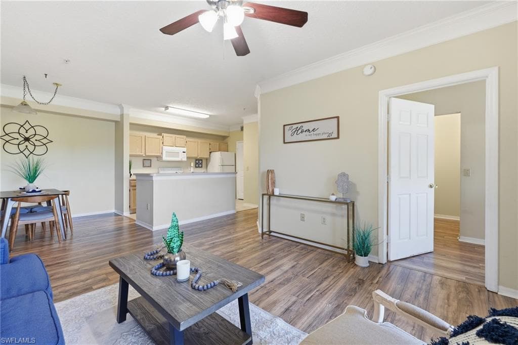 11510 Villa Grand 421-3
