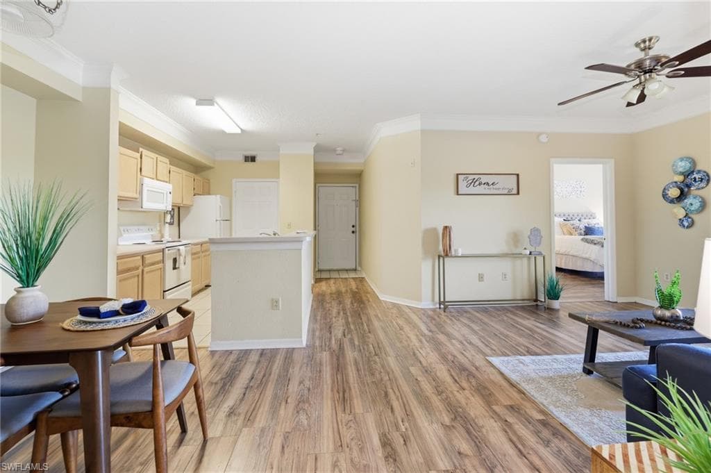 11510 Villa Grand 421-9