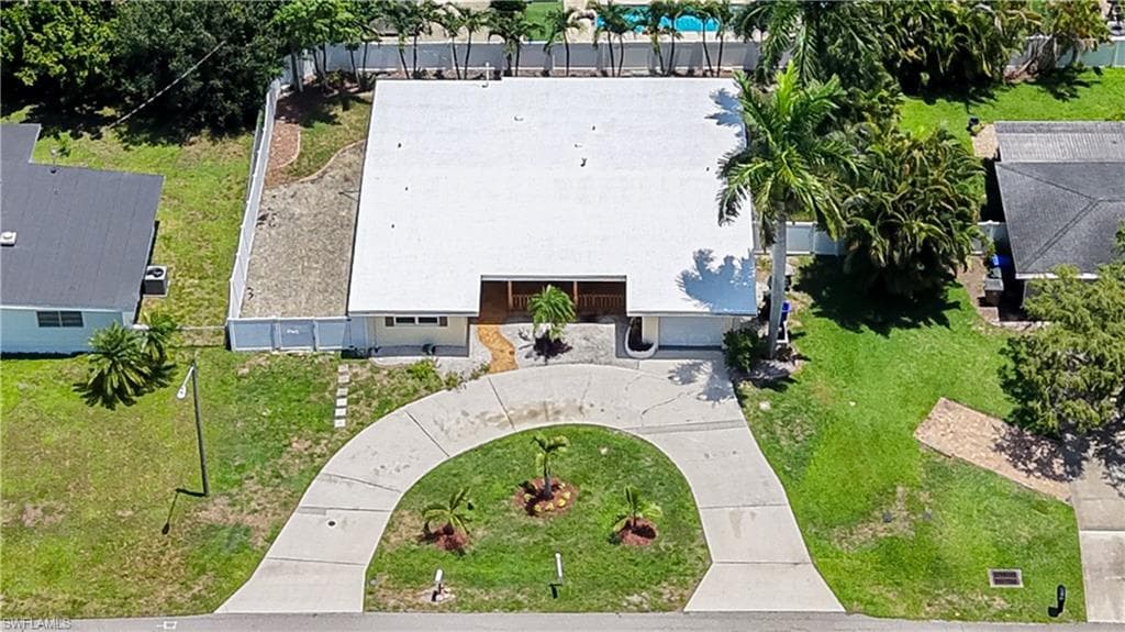 1443 Ricardo AVE-37