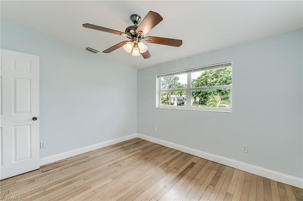 1443 Ricardo AVE-21