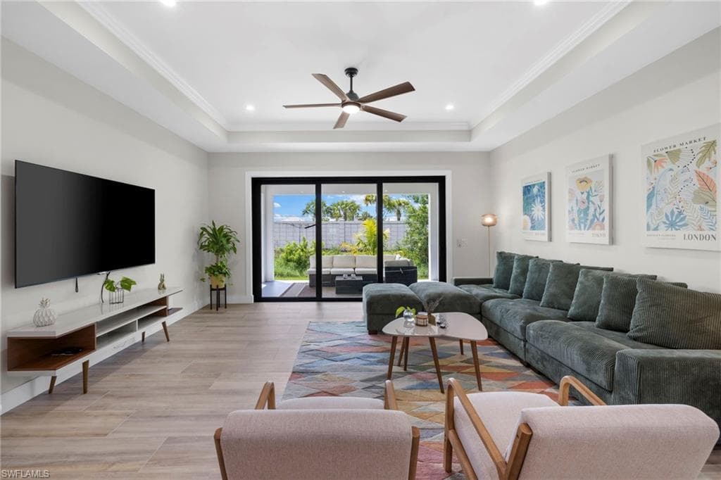 3032 Woodside AVE-15
