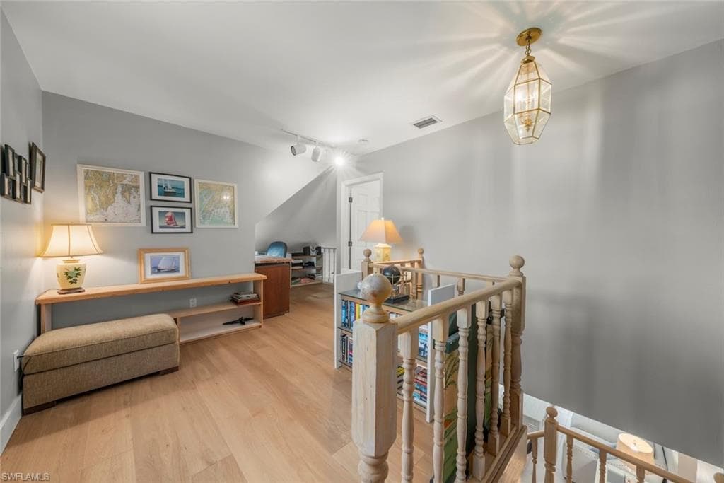1406 Sanderling CIR-31
