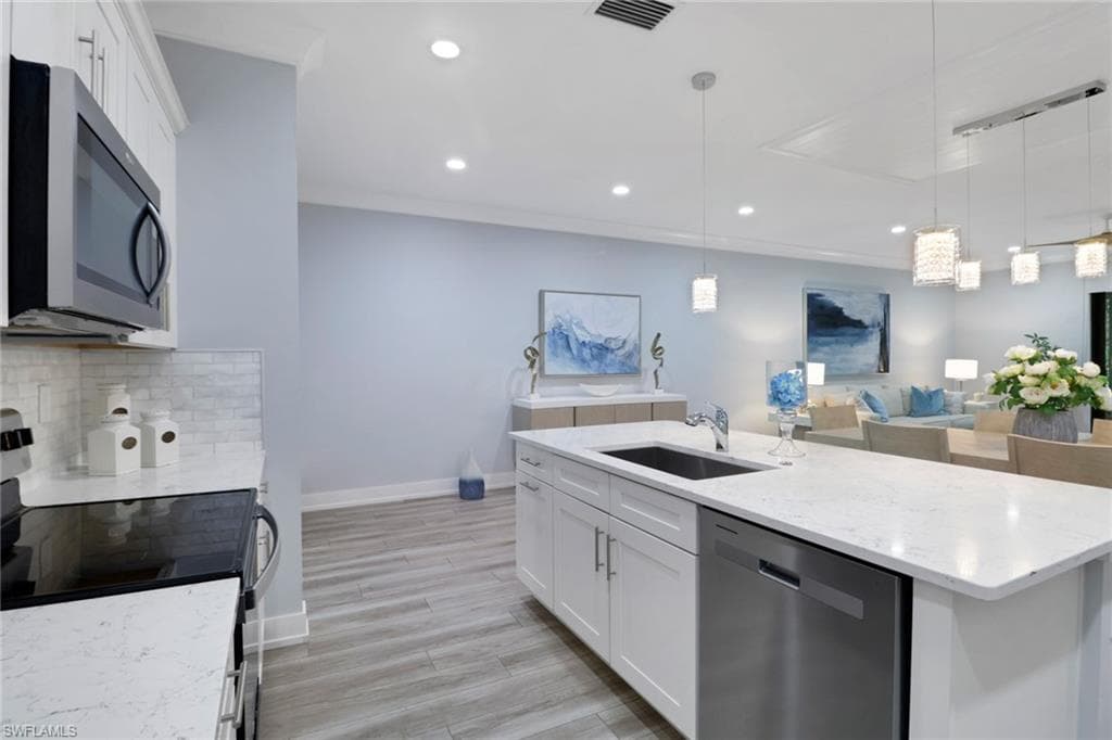 12973 Pembroke DR-6
