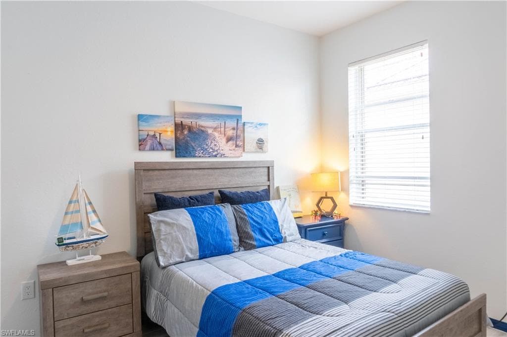 14059 Mirror CT-17