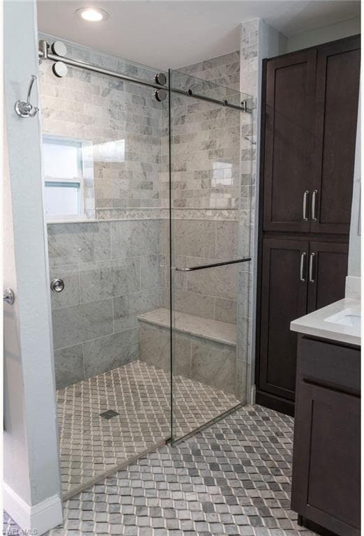 323 Washington CT-27