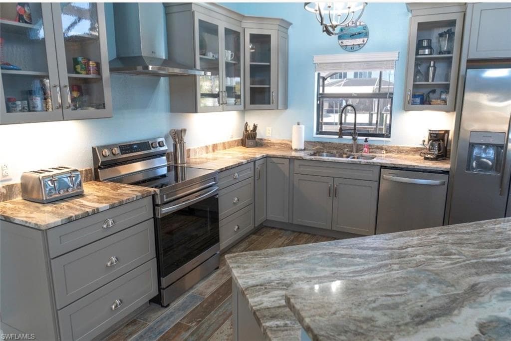 323 Washington CT-14