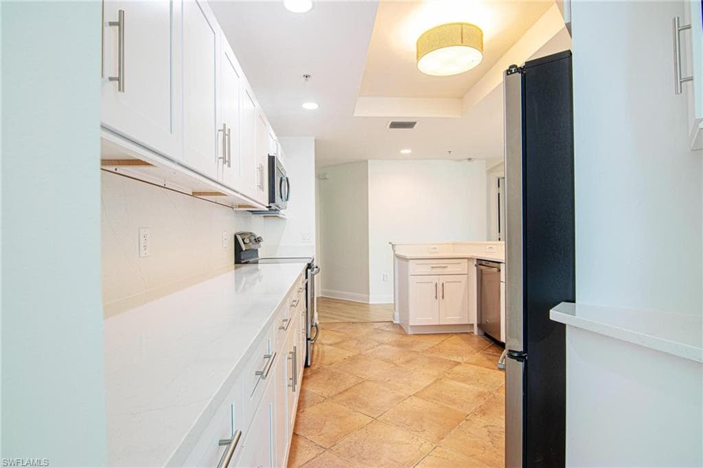 2743 1st ST 406-12