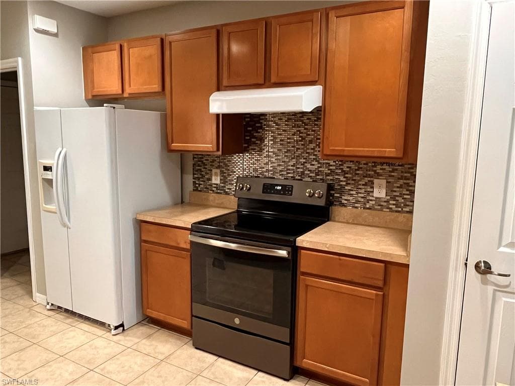 10353 Canal Brook LN-13