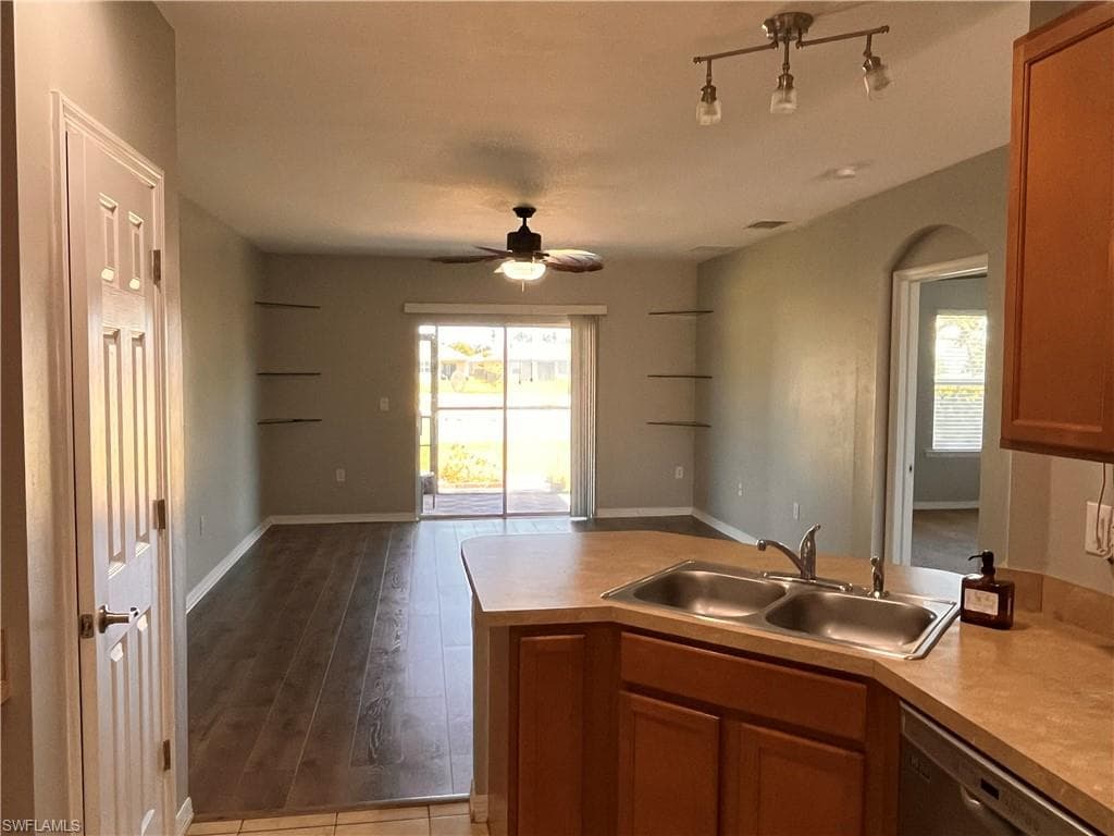 10353 Canal Brook LN-10