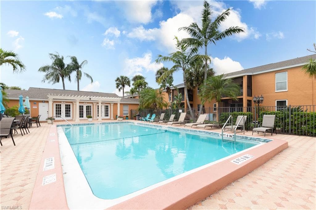 12620 Kenwood LN C-18