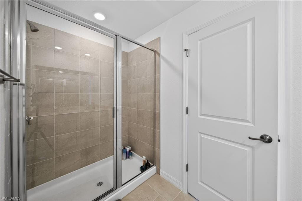 14275 Oviedo PL-13