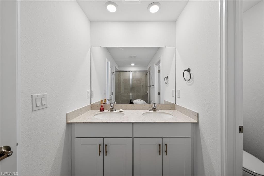 14275 Oviedo PL-12