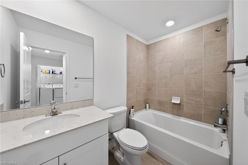 14275 Oviedo PL-15